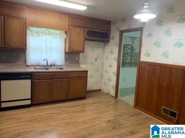 916 Pine Hill Road Birmingham, AL 35235 - Photo 3 of 11
