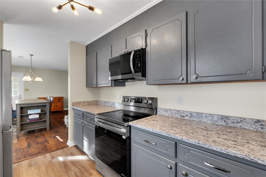 1051 Southfield Street Inman, SC 29349 - Photo 6 of 33