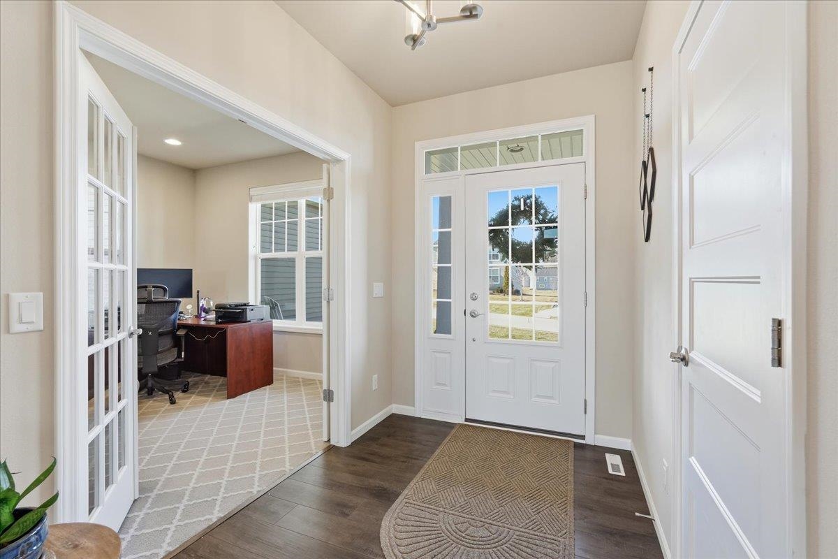 4754 Sunset Ridge Drive Middleton, WI 53562 - Photo 3 of 69