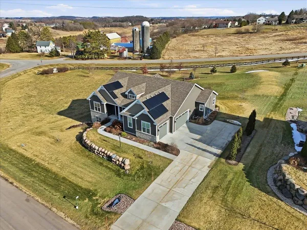 $950,000 | 4754 Sunset Ridge Drive, Middleton, WI 53562