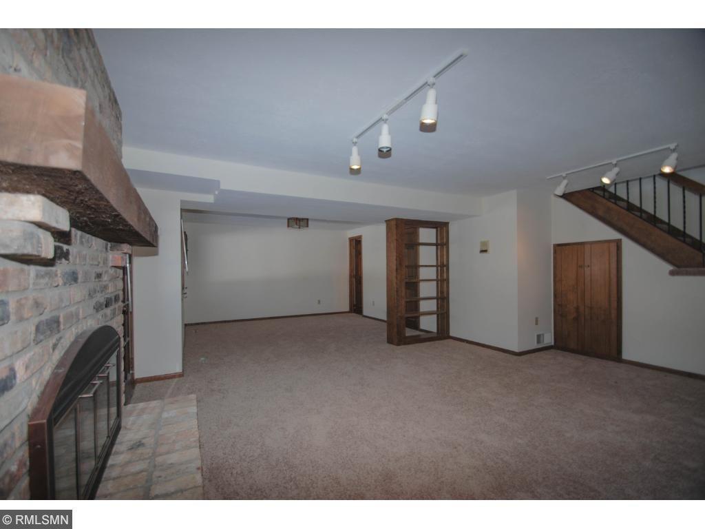 9377 Nesbitt Road Bloomington, MN 55437 - Photo 19 of 24