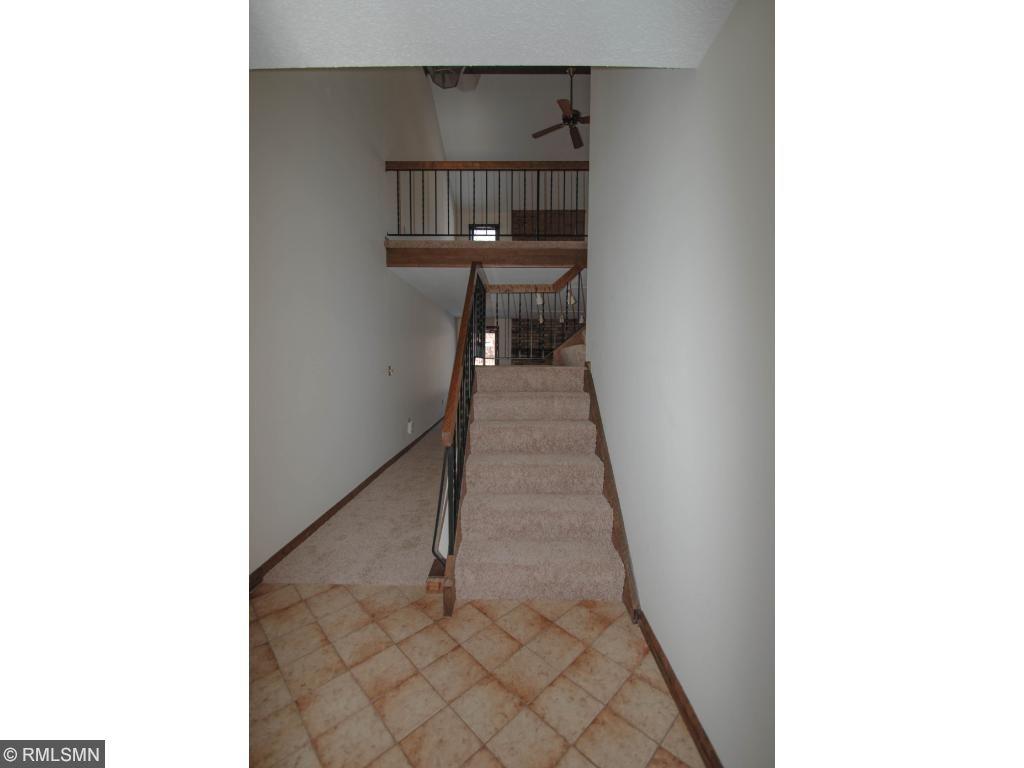 9377 Nesbitt Road Bloomington, MN 55437 - Photo 21 of 24