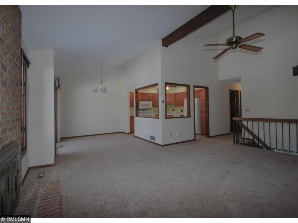 9377 Nesbitt Road Bloomington, MN 55437 - Photo 6 of 24