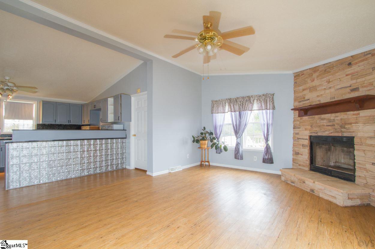 217 Jule Martin Road Anderson, SC 29621 - Photo 10 of 36