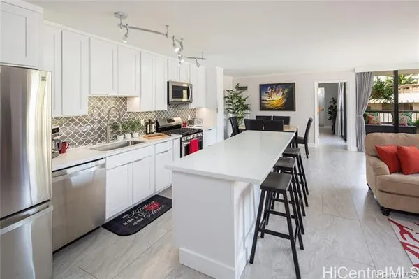 $4,500 | 2215 Aloha Drive, Unit DH401(4J), Honolulu, HI 96815