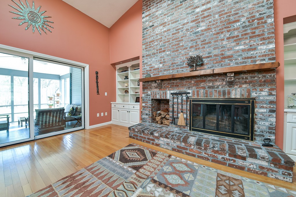 25 Wadsworth Road Sudbury, MA 01776 - Photo 4 of 22 Gallery Image 4