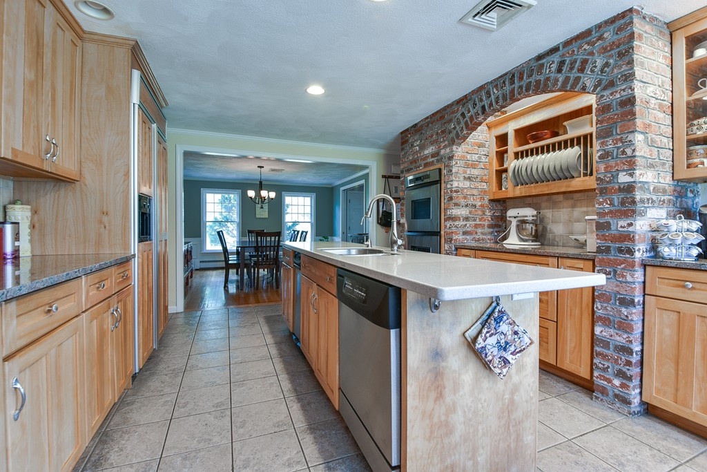 25 Wadsworth Road Sudbury, MA 01776 - Photo 10 of 22 Gallery Image 10