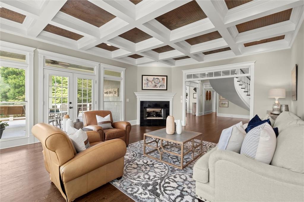 6325 Haddington Lane Suwanee, GA 30024 - Photo 13 of 59