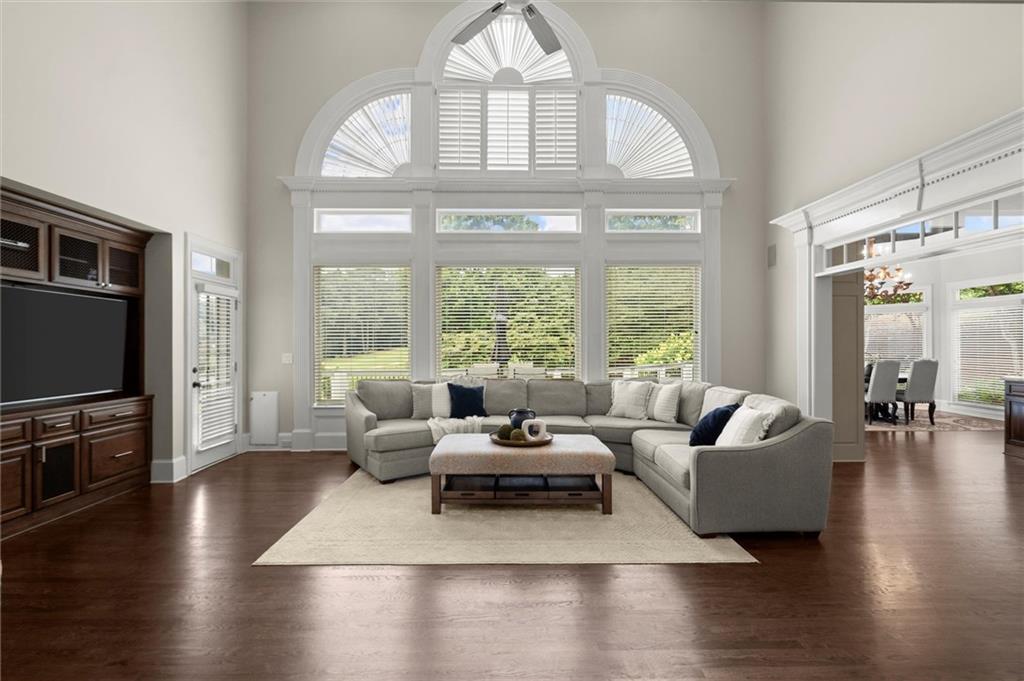 6325 Haddington Lane Suwanee, GA 30024 - Photo 20 of 59