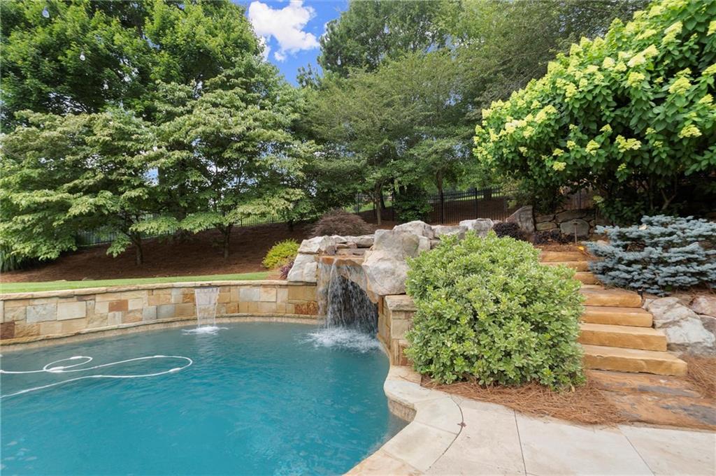 6325 Haddington Lane Suwanee, GA 30024 - Photo 46 of 59