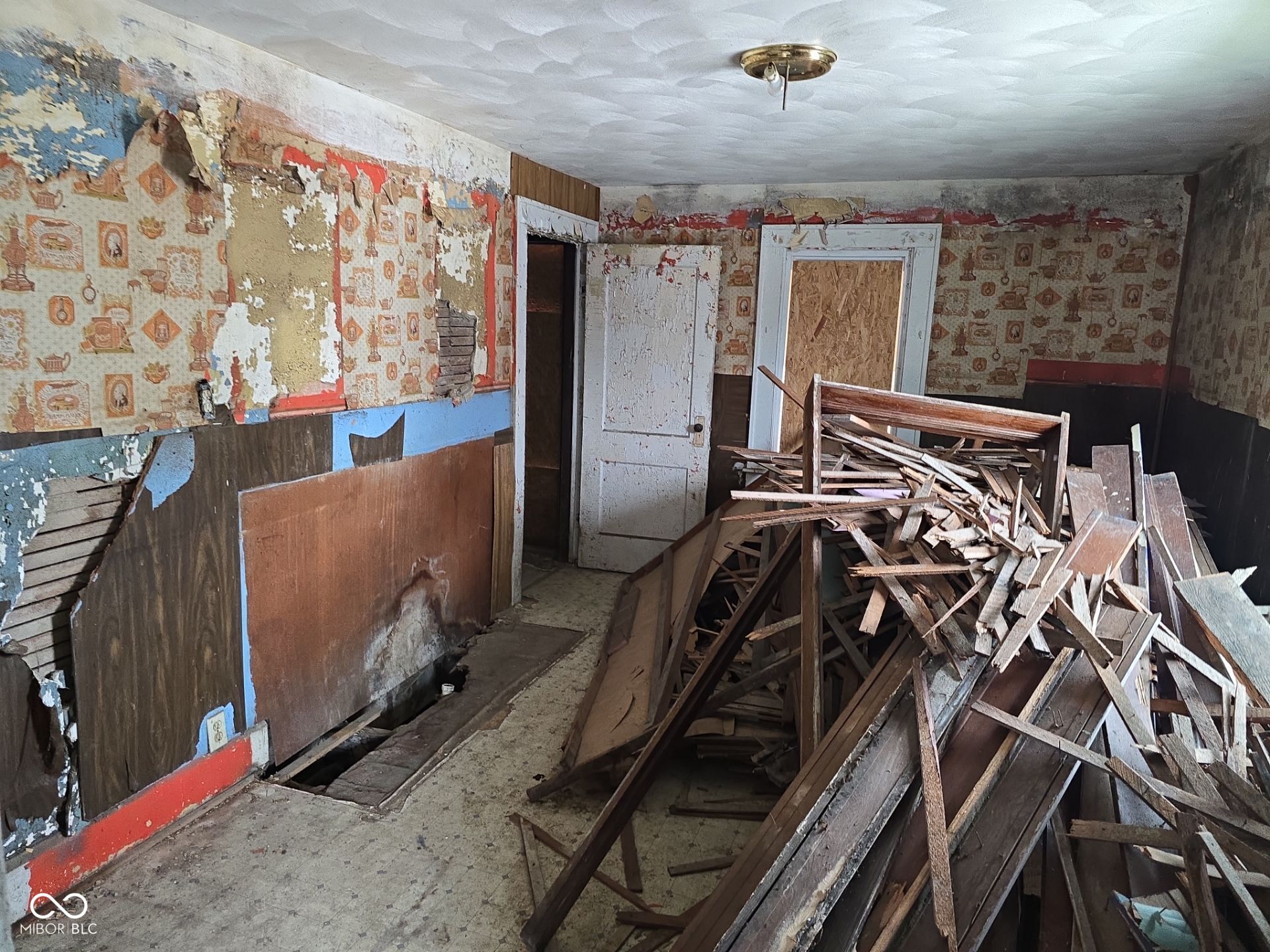 1503 Arrow Avenue Anderson, IN 46016 - Photo 9 of 11