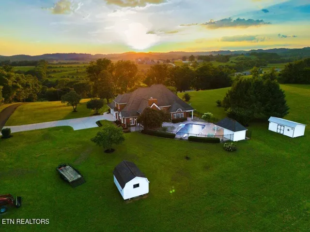 $1,500,000 | 6988 Hwy 64 Street East, Wartrace, TN 37183