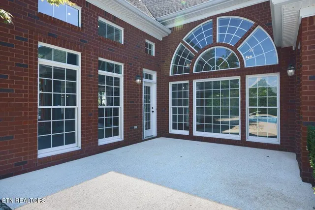 $1,500,000 | 6988 Hwy 64 Street East, Wartrace, TN 37183