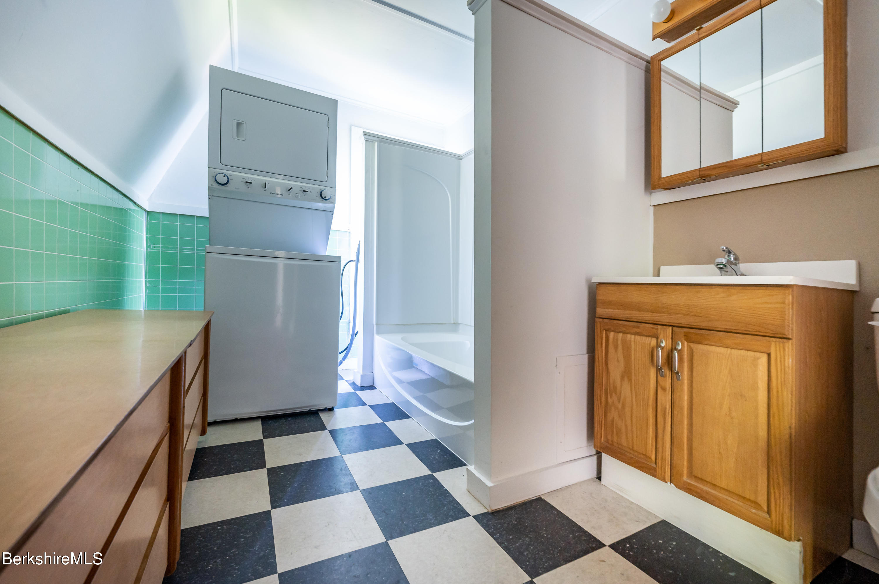 18 Golden Hill Road Lenox, MA 01242 - Photo 26 of 28 2nd floor bathroom