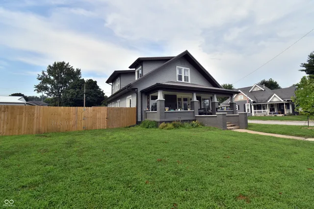 $350,000 | 990 East Washington Street, Martinsville, IN 46151