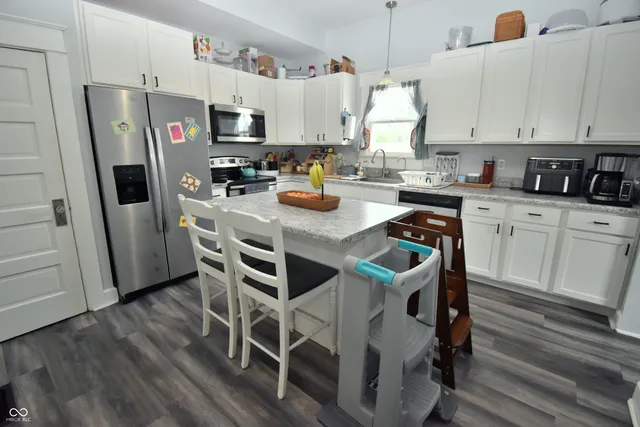 $350,000 | 990 East Washington Street, Martinsville, IN 46151