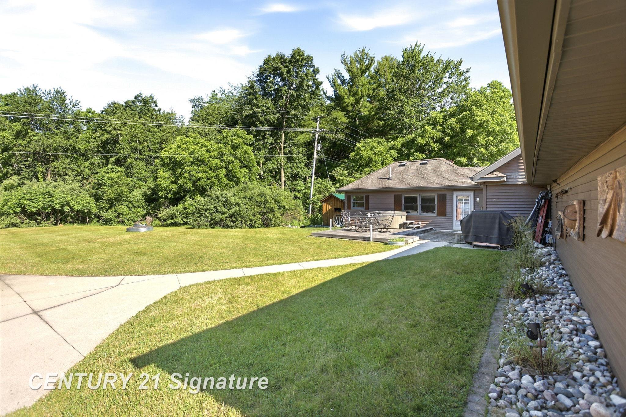4065 North River Road Freeland, MI 48623 - Photo 41 of 47