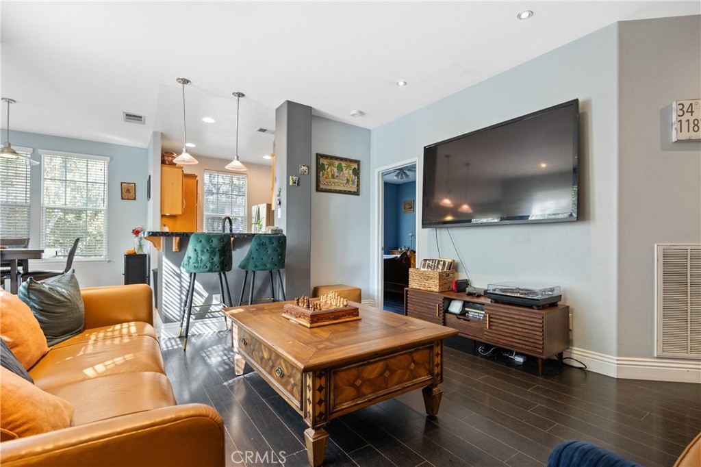 24120 Victoria, Unit 47 Valencia, CA 91355 - Photo 4 of 26