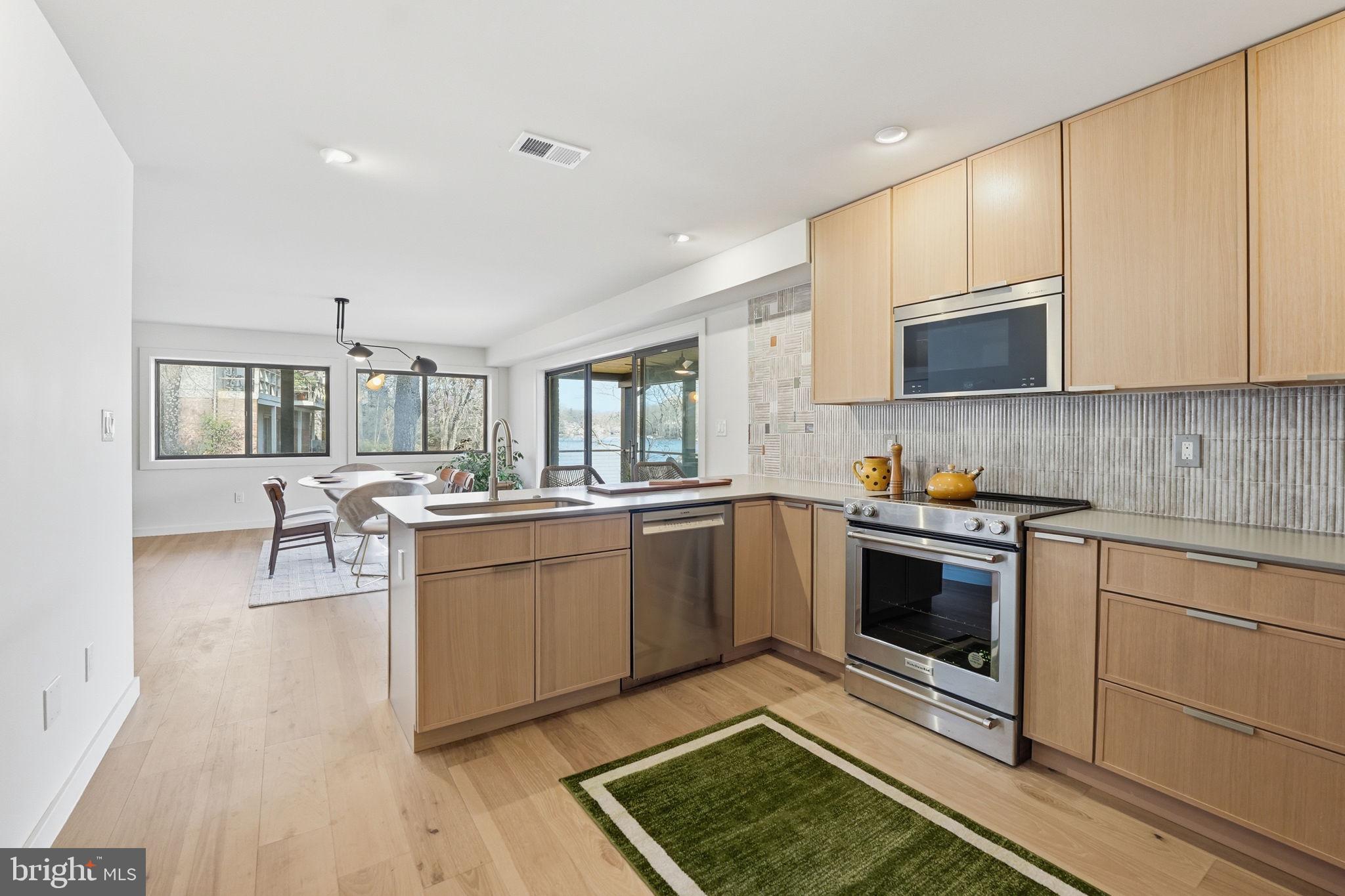 11216 South Shore Road Reston, VA 20190 - Photo 64 of 82