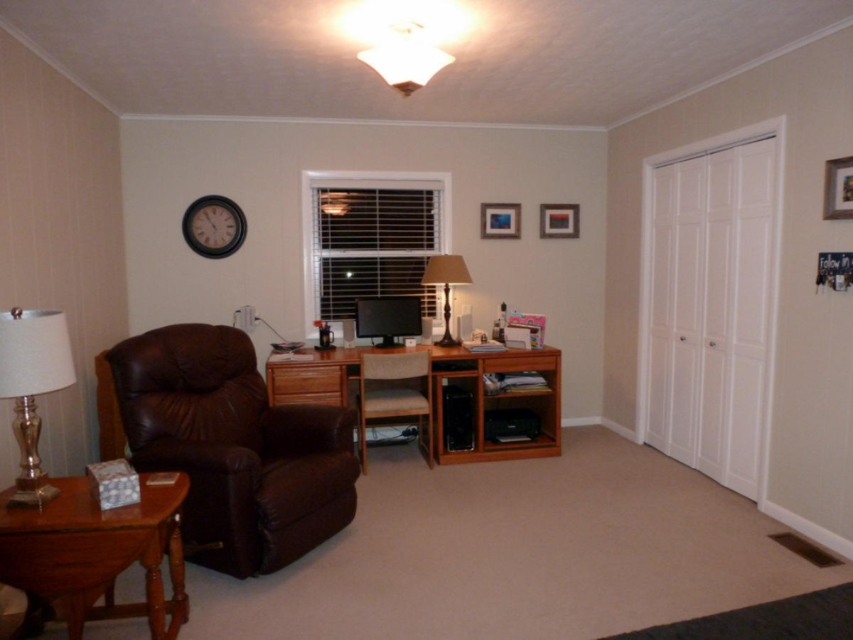 2735 Portage Road Niles, MI 49120 - Photo 11 of 39 P1030342