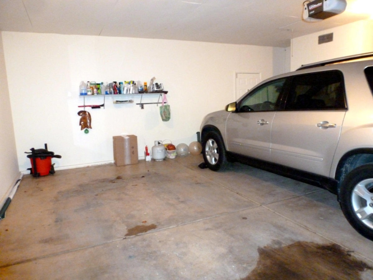 2735 Portage Road Niles, MI 49120 - Photo 4 of 39 P1030356