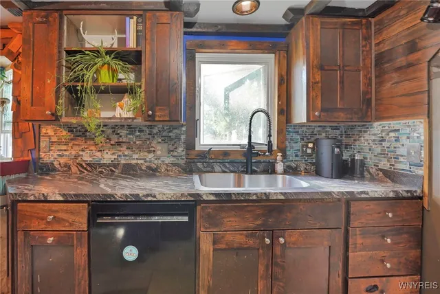 $375,000 | 90 Maplewood Avenue, West Seneca, NY 14224