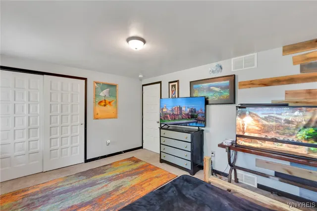 $375,000 | 90 Maplewood Avenue, West Seneca, NY 14224