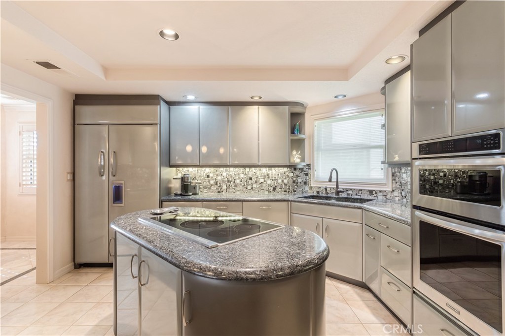 7373 Alicante Road Carlsbad, CA 92009 - Photo 16 of 55