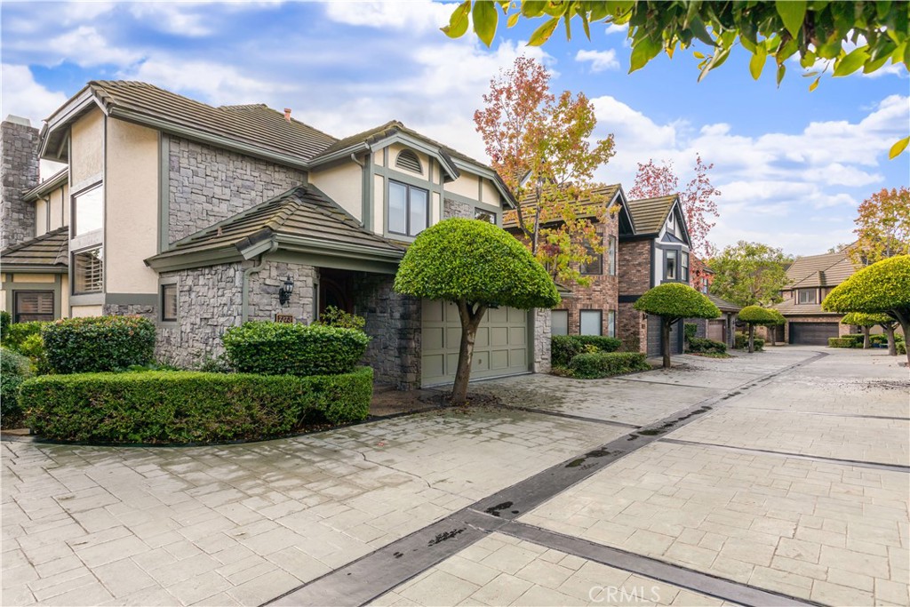 7373 Alicante Road Carlsbad, CA 92009 - Photo 5 of 55