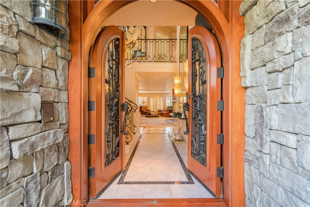 7373 Alicante Road Carlsbad, CA 92009 - Photo 7 of 55