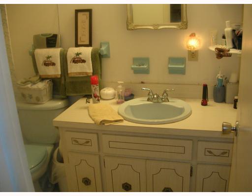 452 Davis Road Palm Springs, FL 33461 - Photo 6 of 13 Additional Photo