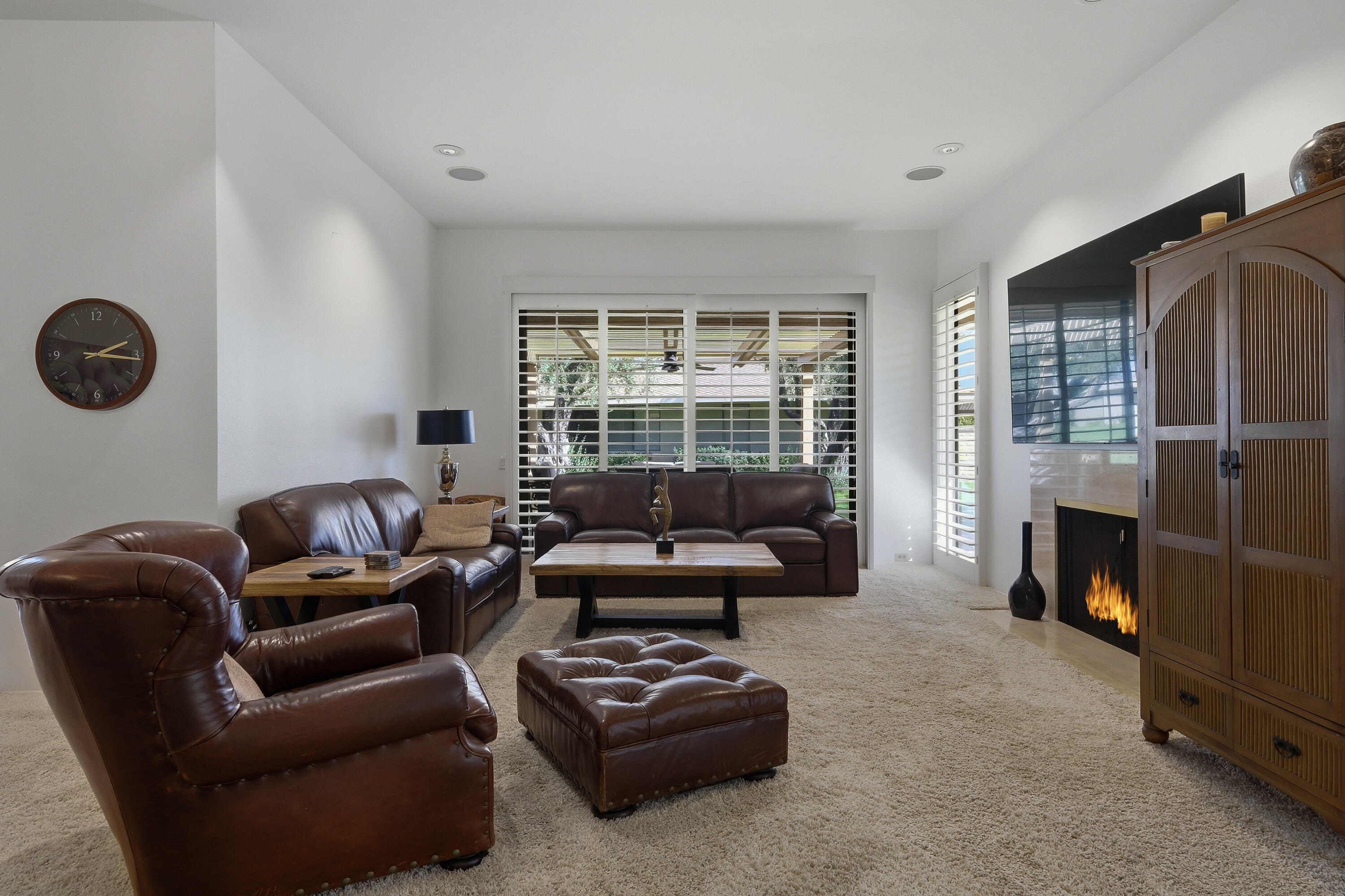 27 Cornell Drive Rancho Mirage, CA 92270 - Photo 4 of 58 16-104961412