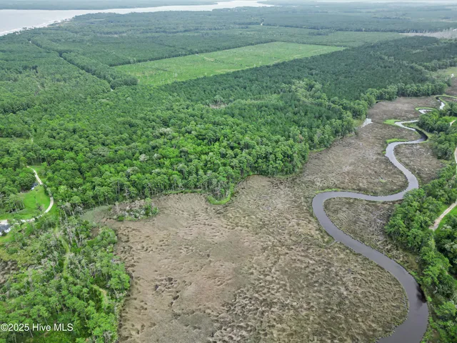 $175,000 | 705 Sandy Point Drive, Beaufort, NC 28516