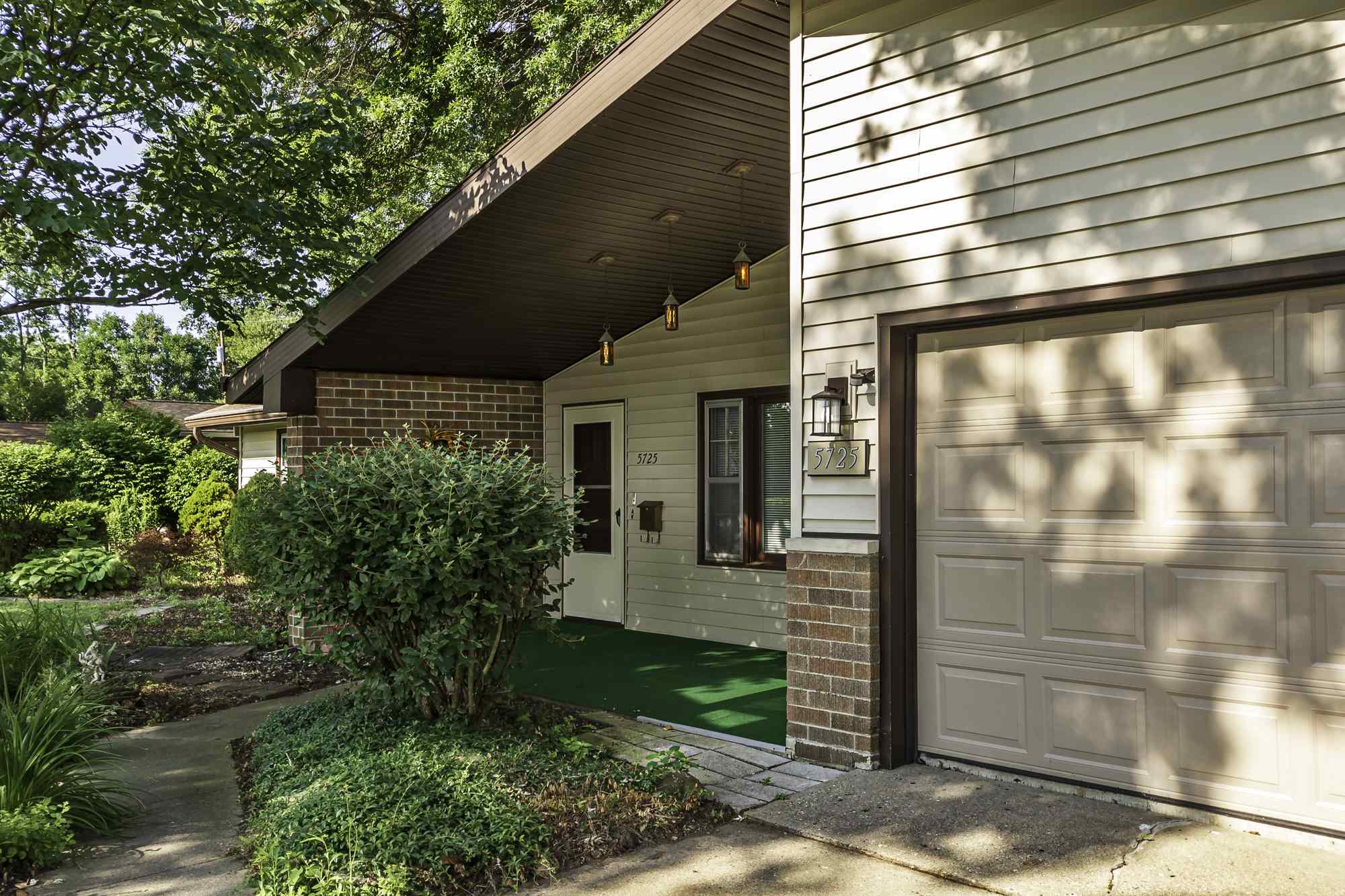 5725 Riviera Drive Fort Wayne, IN 46825 - Photo 4 of 31 Gallery Image 4