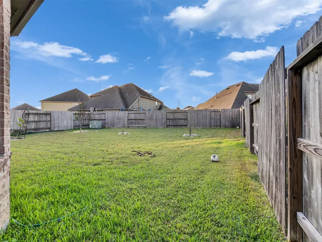 $2,300 | 11119 Mineral Island Lane, Richmond, TX 77406