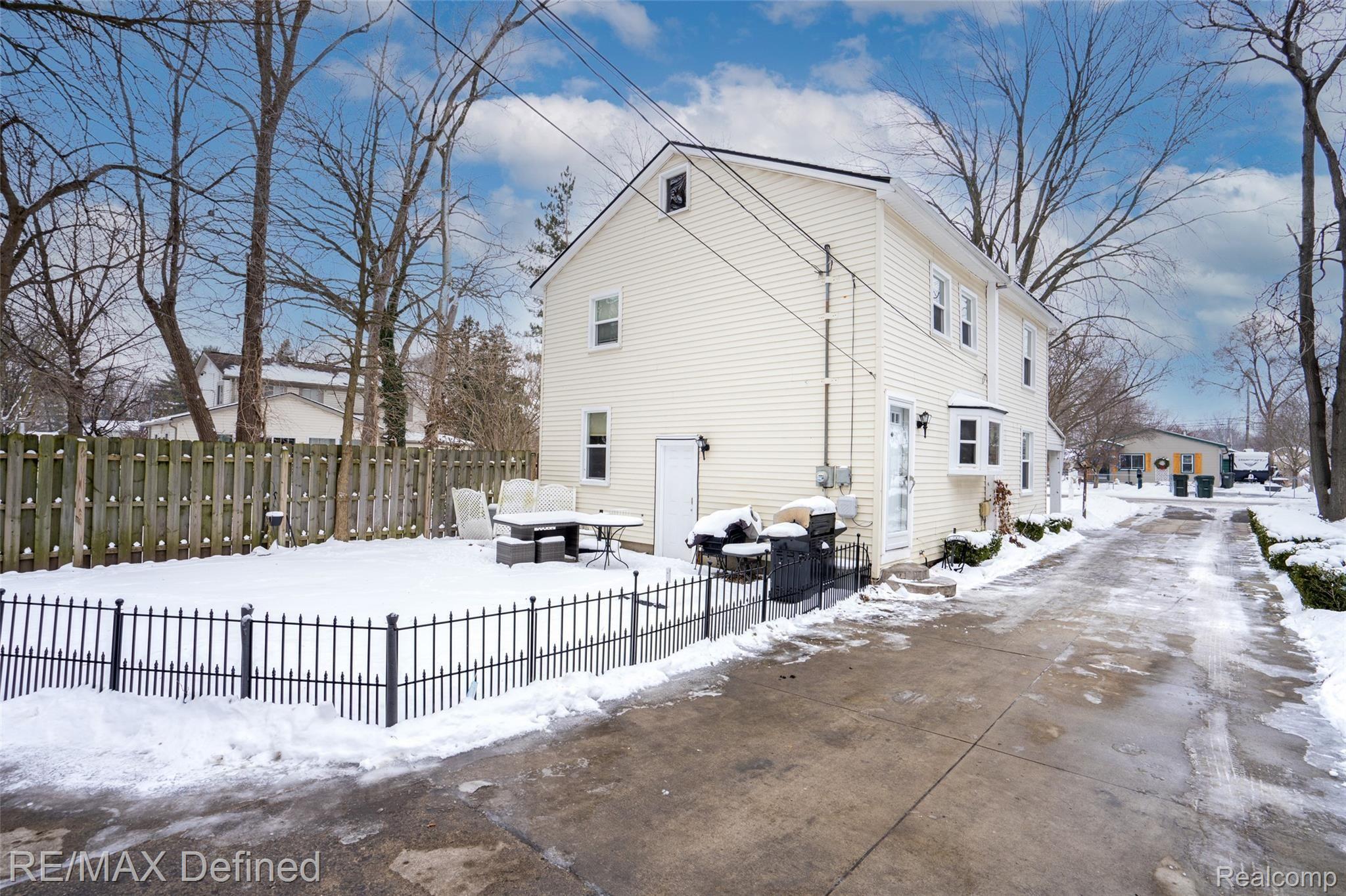 3231 Melvin Avenue Rochester, MI 48307 - Photo 30 of 34 Rear View