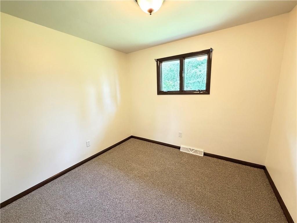 207 Munntown Road Eighty Four, PA 15330 - Photo 11 of 19