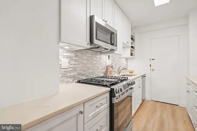 $2,500 | 4201 Cathedral Avenue Northwest, Unit 503W, Washington, DC 20016