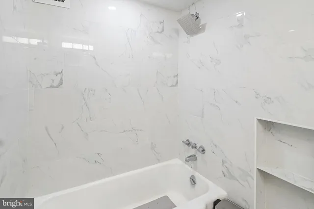 $2,500 | 4201 Cathedral Avenue Northwest, Unit 503W, Washington, DC 20016