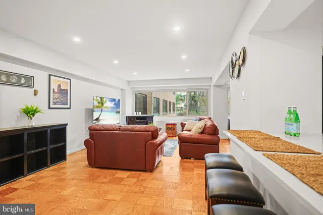 $2,500 | 4201 Cathedral Avenue Northwest, Unit 503W, Washington, DC 20016