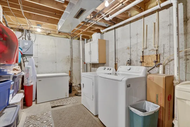 $315,000 | 1903 Silverthorn Drive, Byron, IL 61010