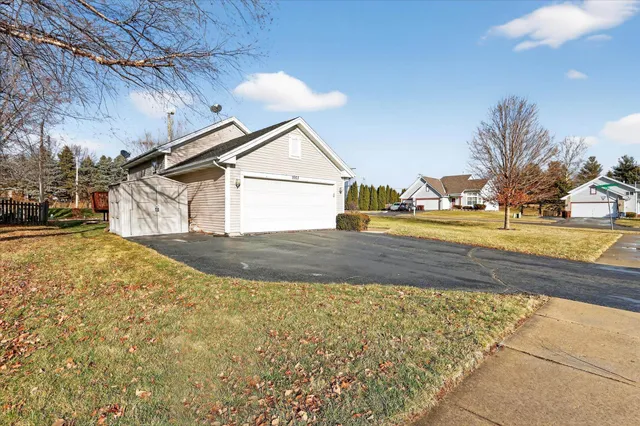 $315,000 | 1903 Silverthorn Drive, Byron, IL 61010