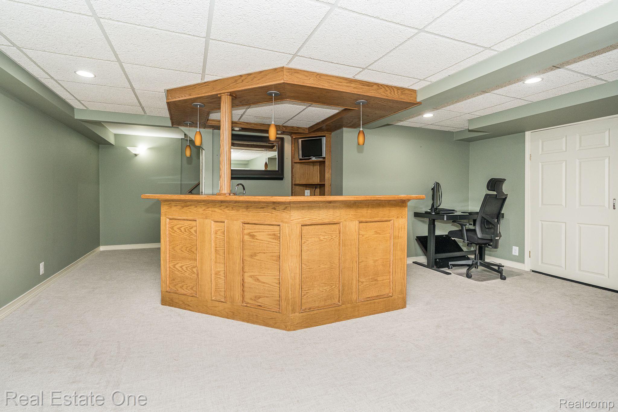 1846 Streamedge Court Rochester, MI 48309 - Photo 18 of 25 Gallery Image 18