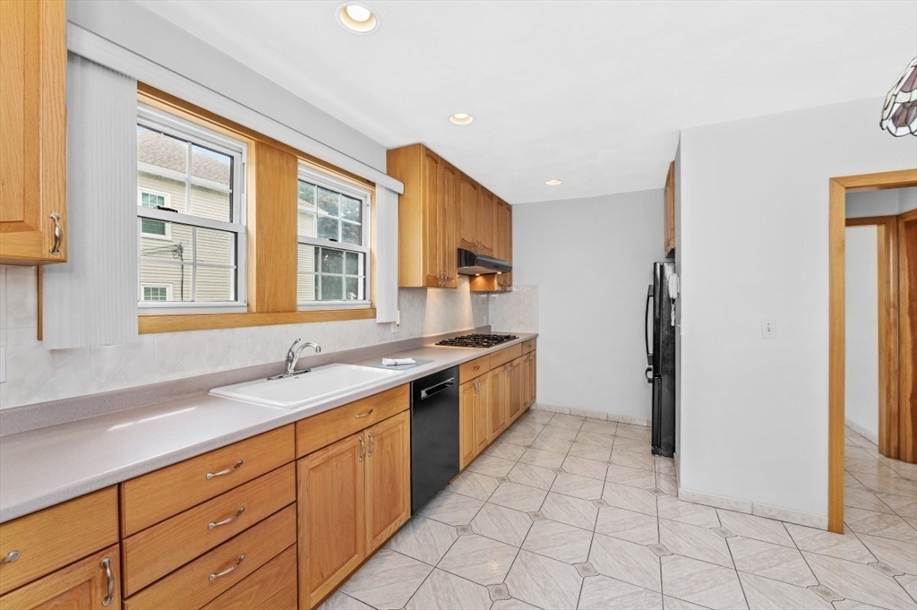 213-215 Main Street Melrose, MA 02176 - Photo 9 of 41