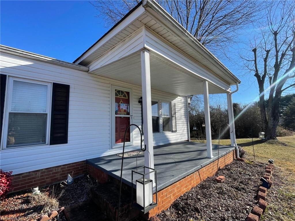 6040 Austin Little Mountain Road Elkin, NC 28621 - Photo 11 of 45 Gallery Image 11
