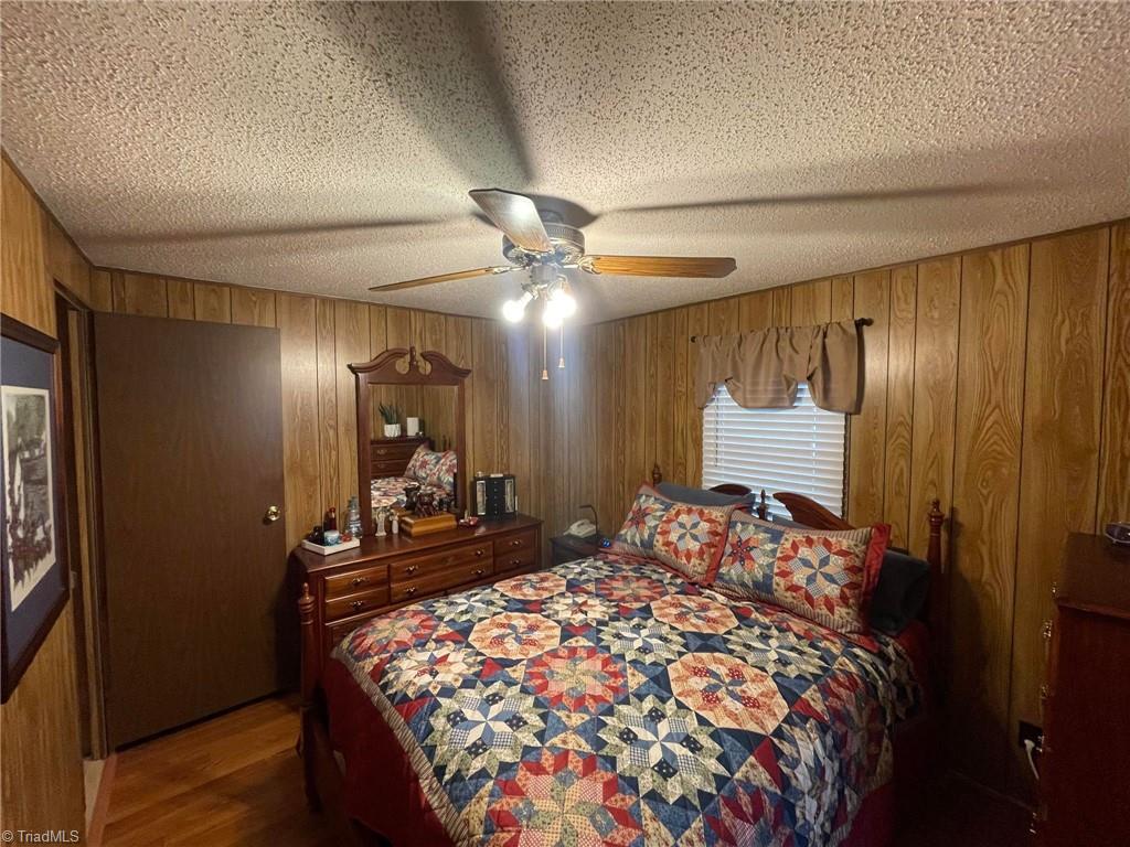 6040 Austin Little Mountain Road Elkin, NC 28621 - Photo 26 of 45 Primary Bath