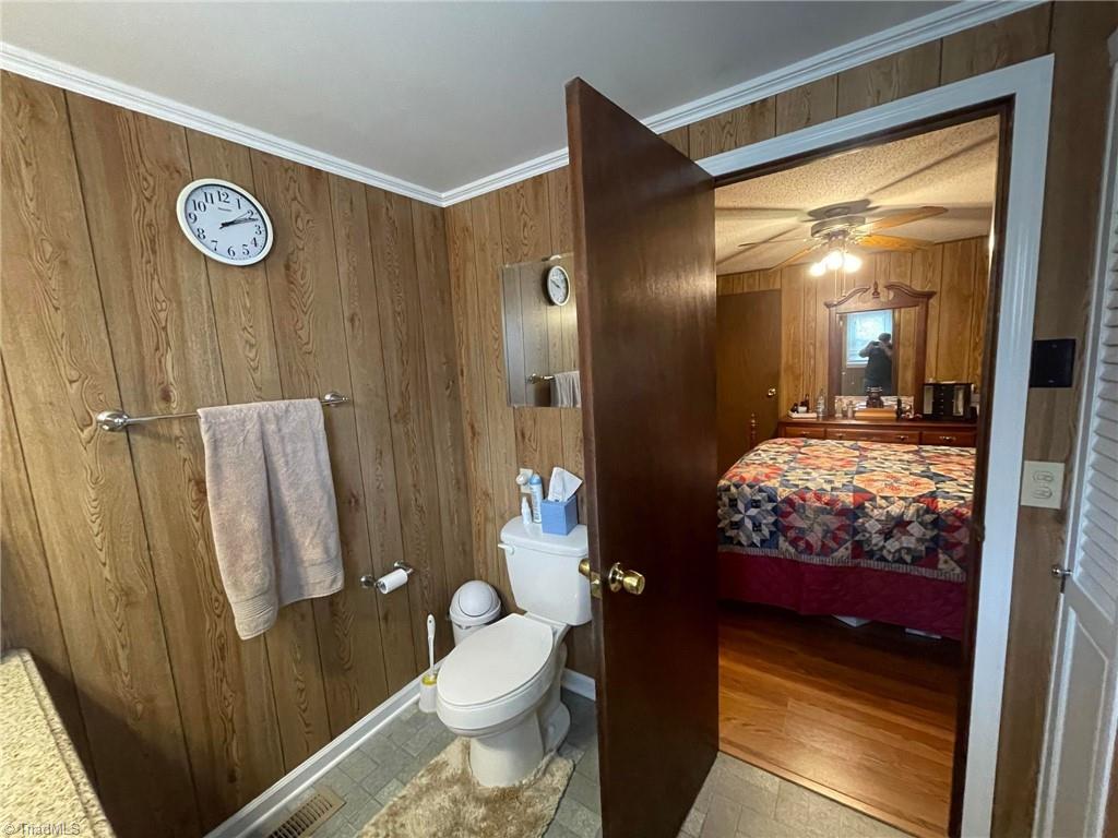 6040 Austin Little Mountain Road Elkin, NC 28621 - Photo 27 of 45 Primary Bath