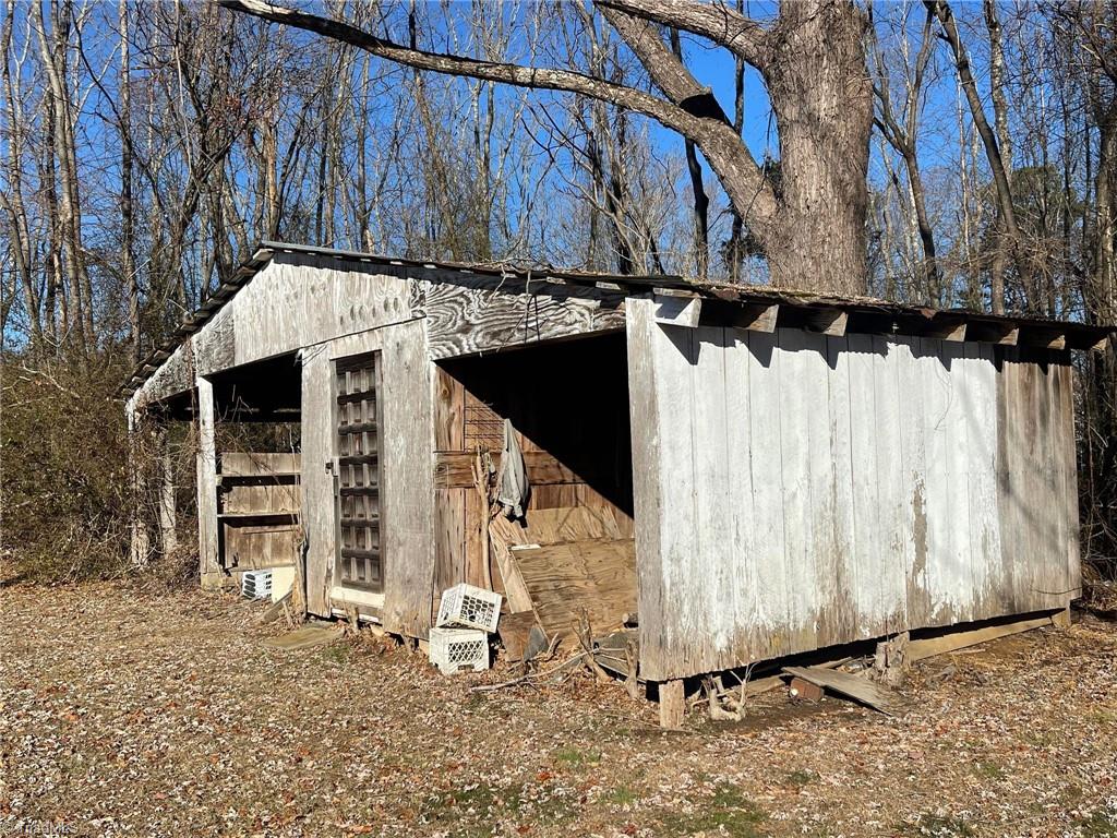 6040 Austin Little Mountain Road Elkin, NC 28621 - Photo 41 of 45 Back area of building