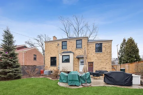 $589,000 | 328 Lorraine Street, Glen Ellyn, IL 60137