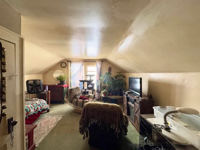 $130,000 | 134 North Adams Street, Oconto Falls, WI 54154